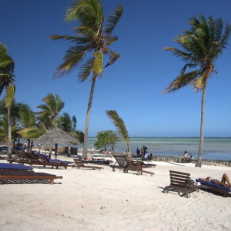 Hotel Jumbo Watamu Esterno foto