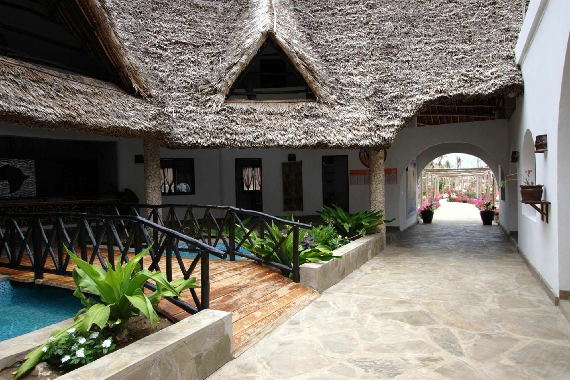 Hotel Jumbo Watamu Esterno foto